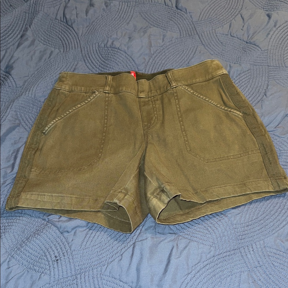 SPANX Size Small Twill Olive Green Pull On Shorts